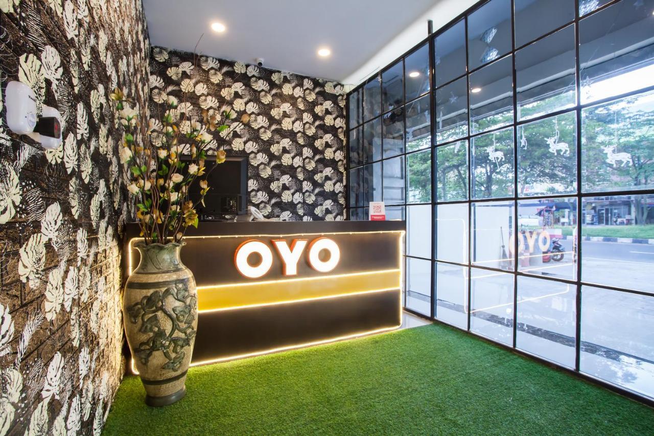 Oyo 2361 Hotel Winston Glugur Eksteriør billede