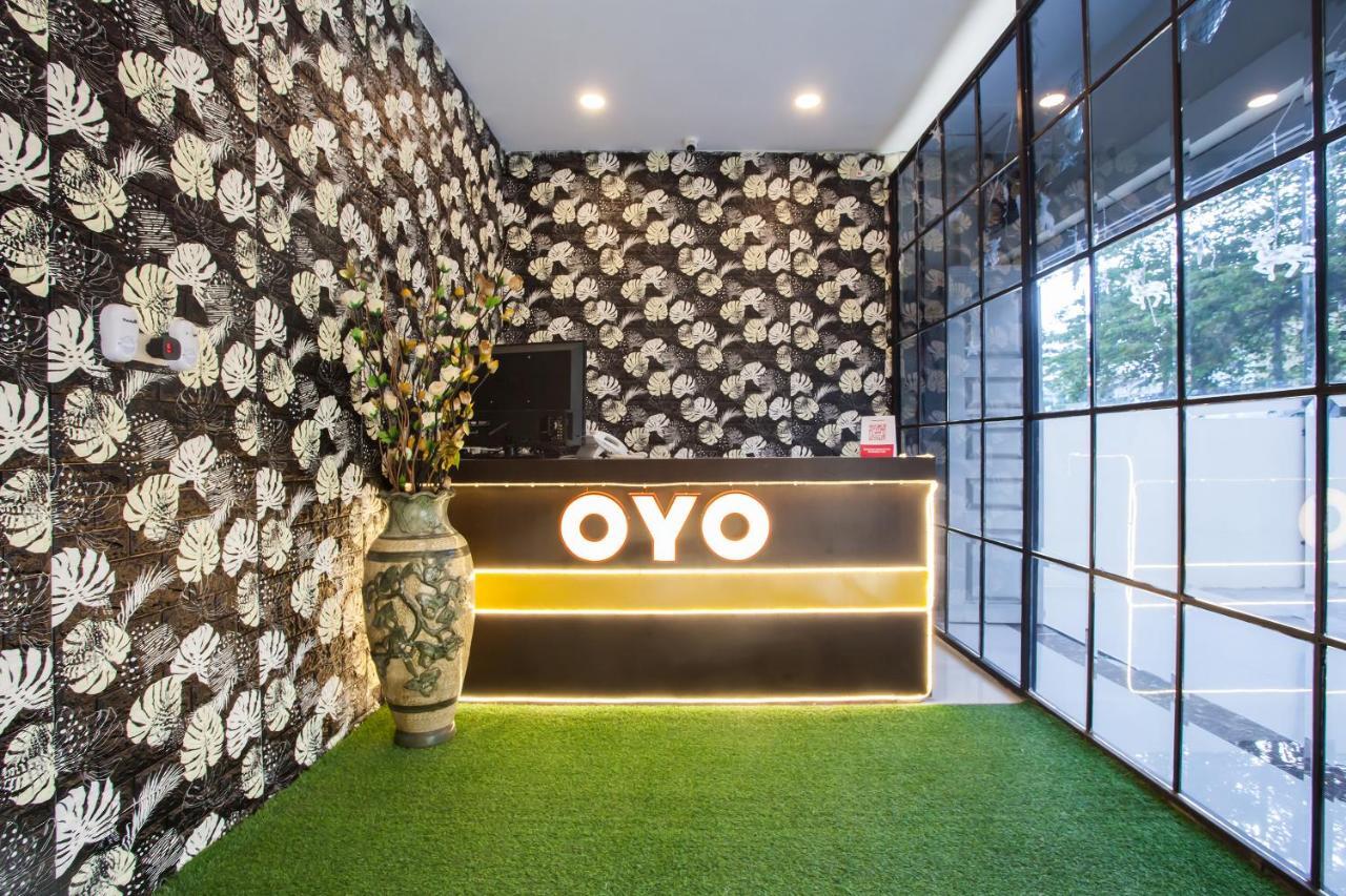 Oyo 2361 Hotel Winston Glugur Eksteriør billede